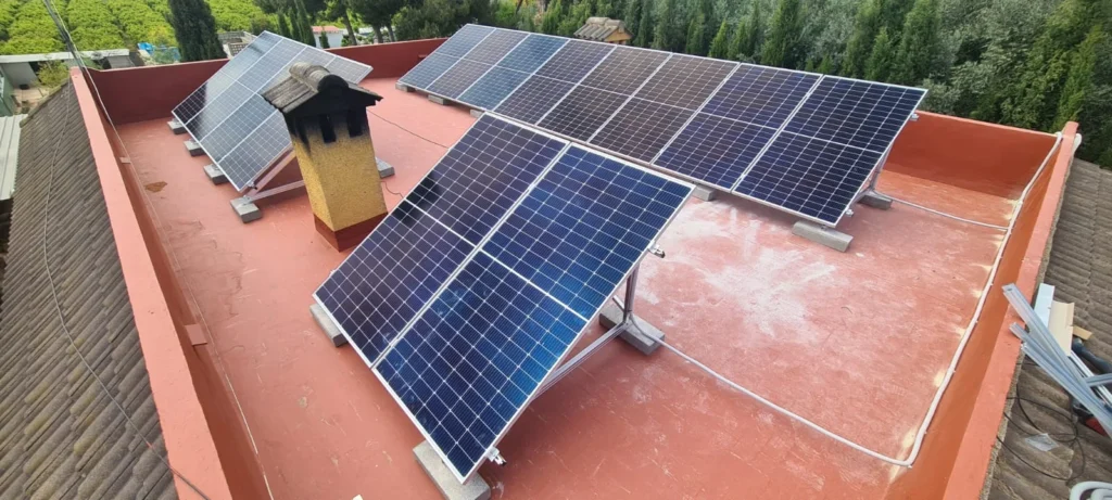 Proyecto de instalación de placas solares en Manises, Valencia