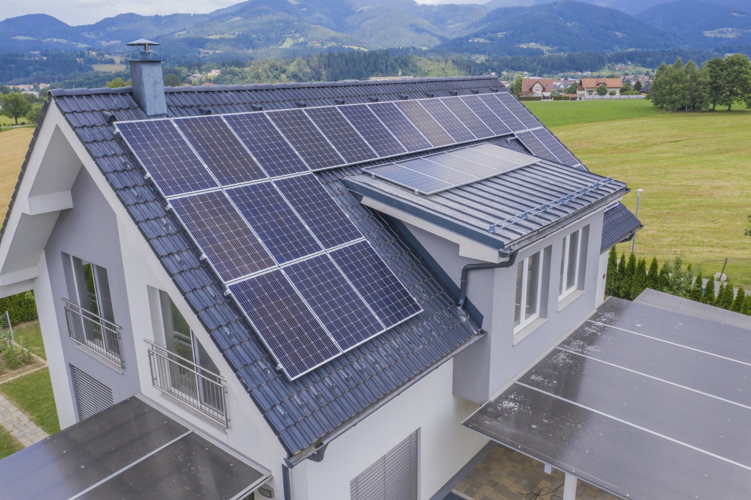 Energía solar en Valencia: ventajas de instalar placas solares en tu hogar o negocio